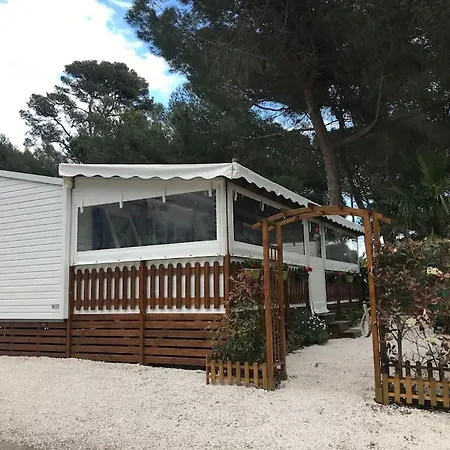 Mobilhome 6 Personnes En Bord De *