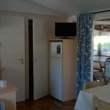 Mobilhome 6 Personnes En Bord De